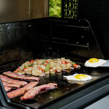 Masterbuilt-Gravity Series 800 Digital Charcoal Grill and Griddle